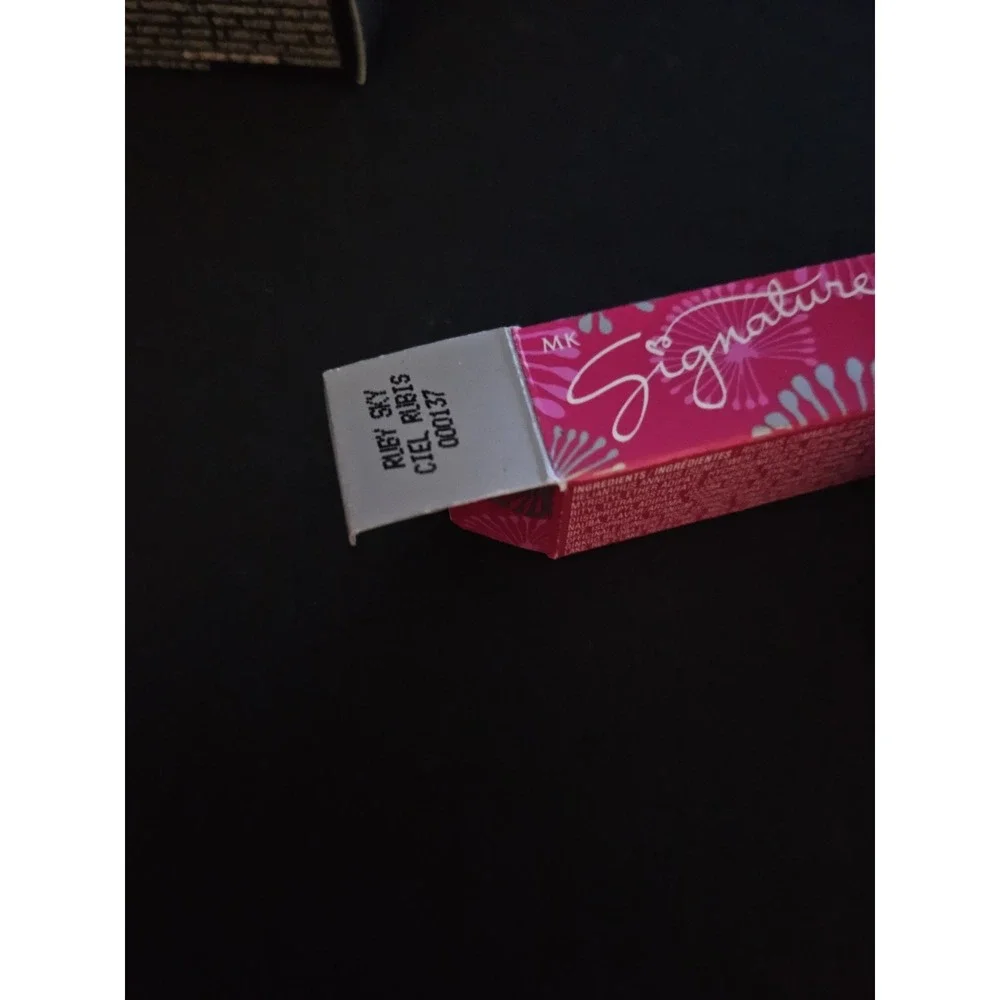 Mary Kay Signature Luscious Color‎ Lipstick Ruby Sky New
